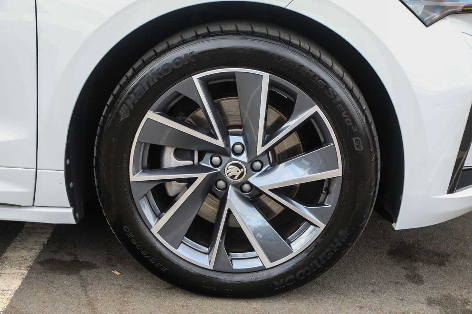SKODA Enyaq Estate 210kW 85 Sportline Plus 82kWh 5dr Auto