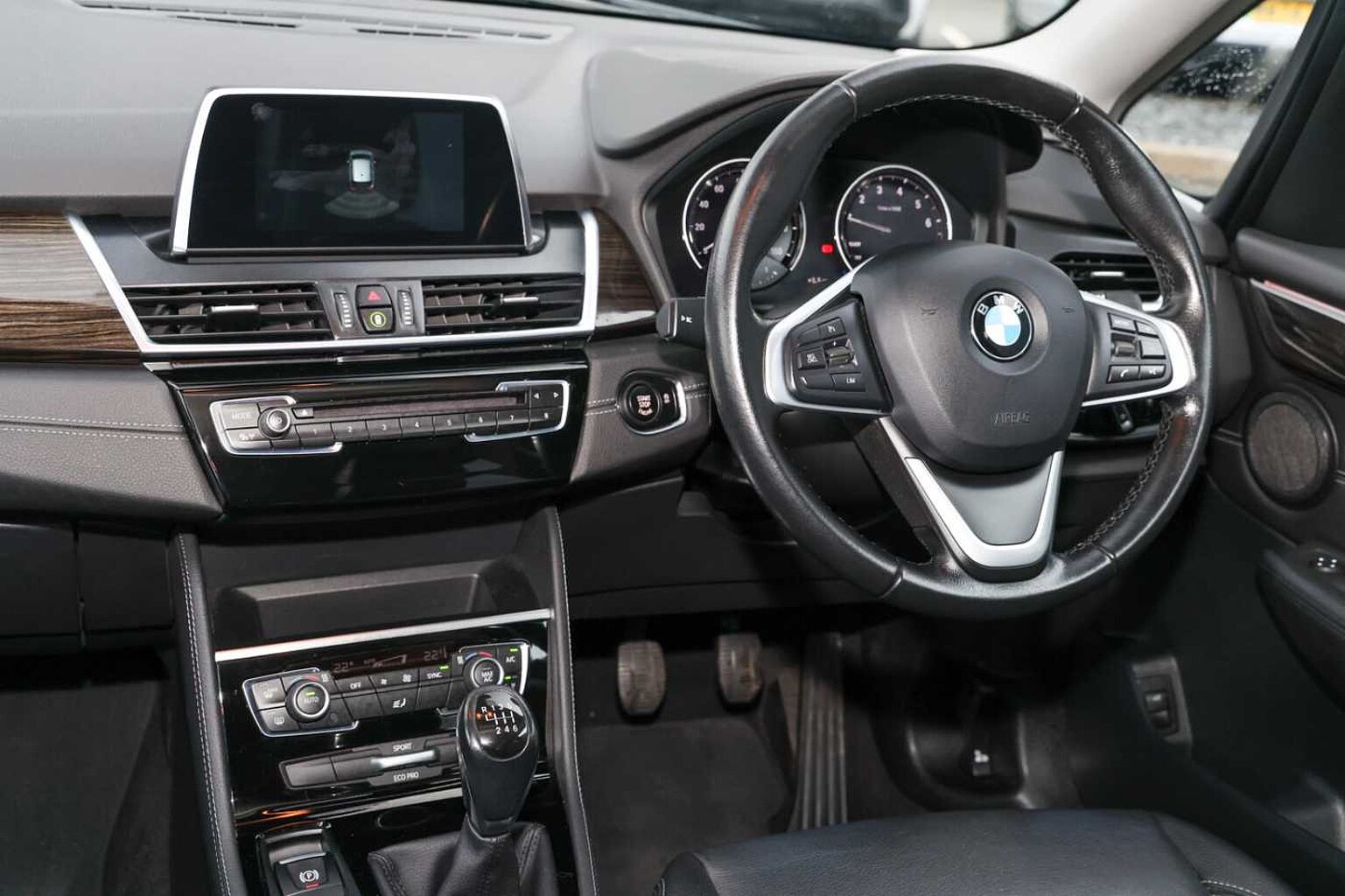 BMW 2 Series 218i Luxury Active Tourer 5-Door