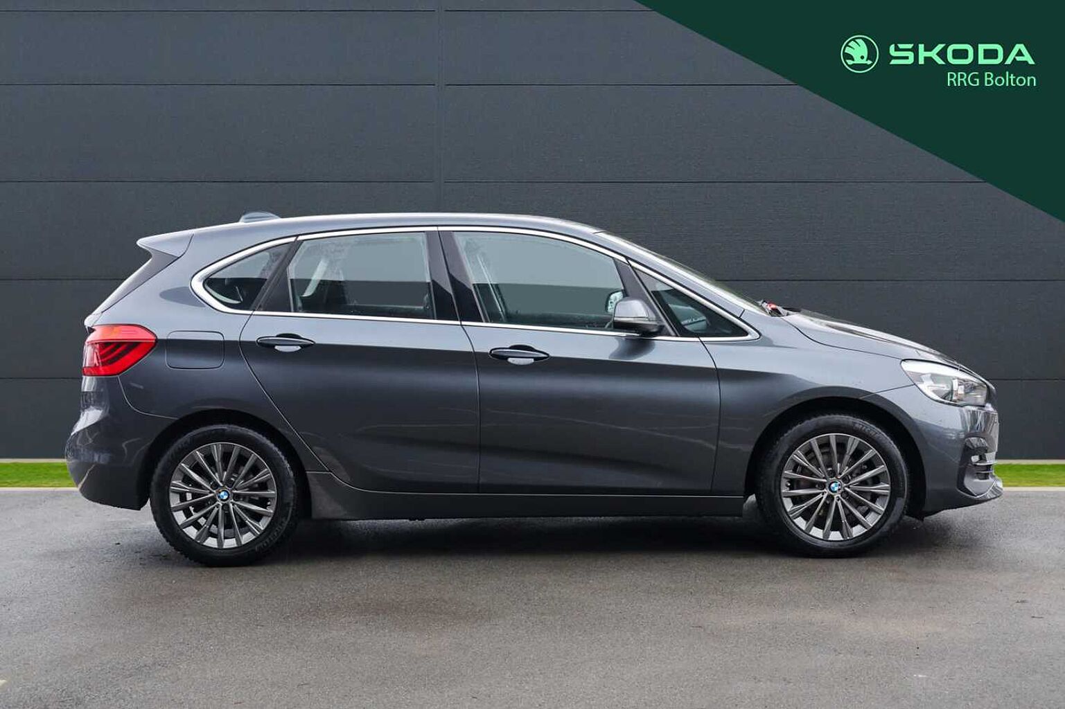 BMW 2 Series 218i Luxury Active Tourer 5-Door